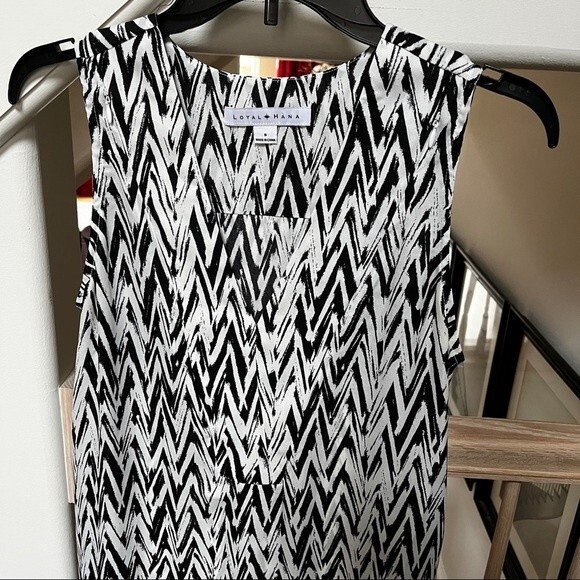 Loyal Hana The January in Black White Chevron Midi Dress S NWOT - Picture 6 of 13